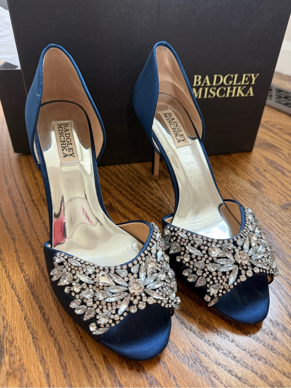 Badgley Mishka Candance NVYSAT Women's Heels - Navy Satin